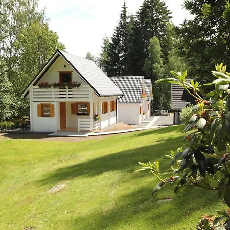 Prázdninový dům Charmante Berghuette Mit Hot Tub Und Pool *