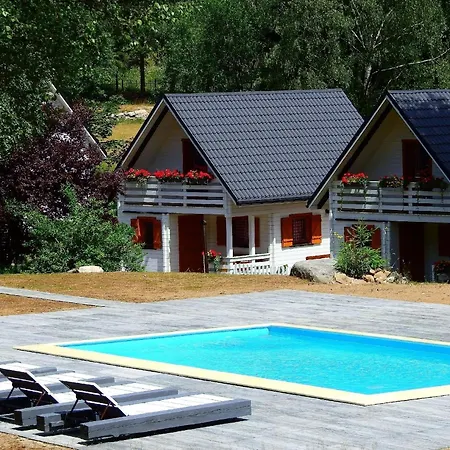 Charmante Berghuette Mit Hot Tub Und Pool Prázdninový dům *