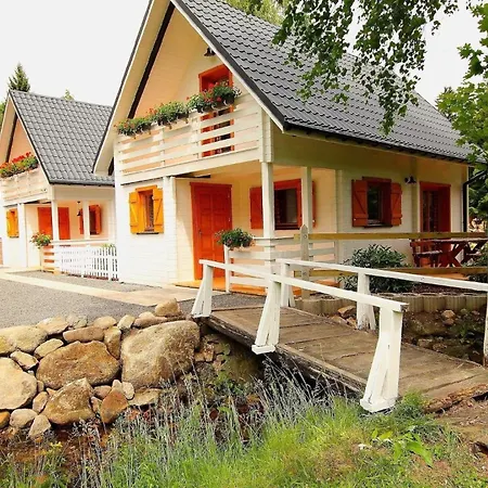 Charmante Berghuette Mit Hot Tub Und Pool Sklářská Poruba
